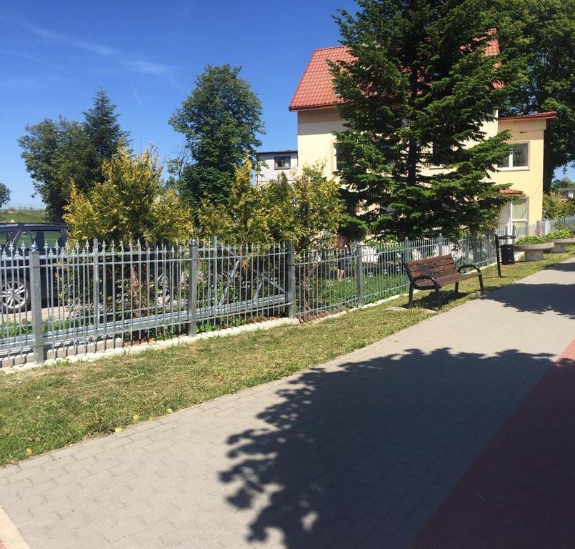 Willa Plaza Pokoje I Domki Z Widokiem Na Morze Dziwnow Exterior photo